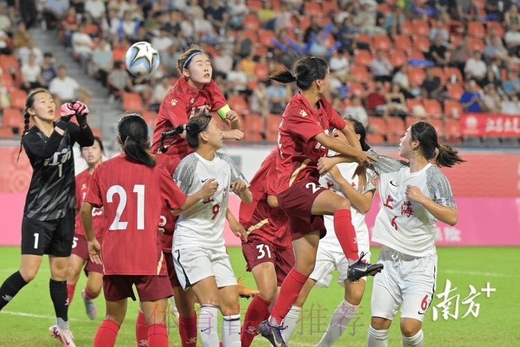 女足联赛-上海30战83分登顶 妖锋38球获金靴 女足联赛-上海30战83分登顶 妖锋38球获金靴